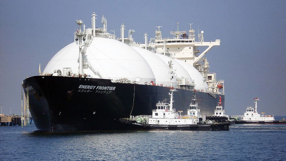 A liquefied natural gas (LNG) tanker arrives at a gas storage station.