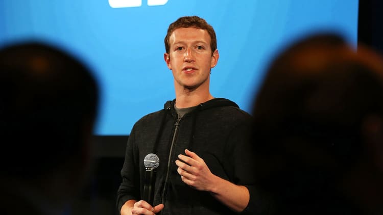Zuckerberg defends Facebook on fake news claim