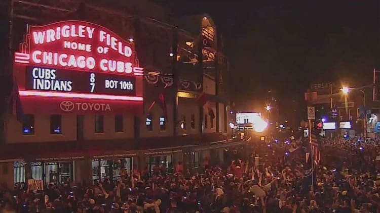 Famous fans watch as Chicago Cubs falls 3-1 to the Cleveland