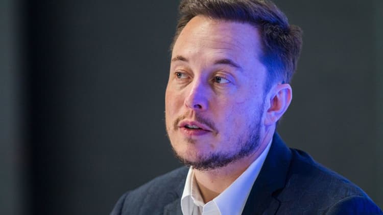 Musk: Raising cash as buffer may be desirable