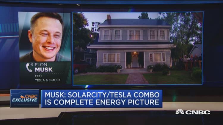 Musk: One day a 'normal' roof will be considered odd