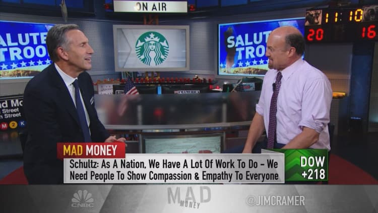 Starbucks CEO Schultz digs into the answer to hiring veterans