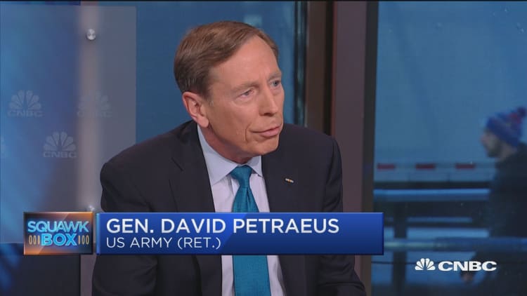 Gen. Petraeus: Smart businesses invest in veterans