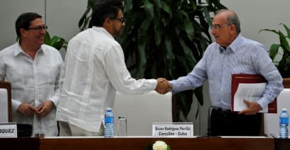Colombian government, FARC agree new peace deal