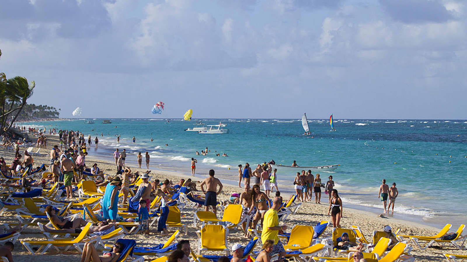 US tourists cancel trips to Dominican Republic following deaths