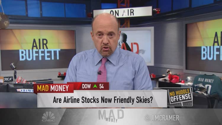Cramer: What changed Warren Buffett's mind about the airlines