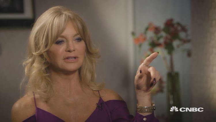 I think women have a tremendous ability to lead: Goldie Hawn 