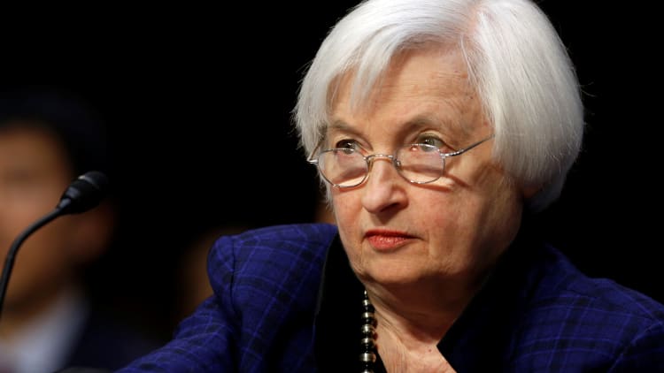 Yellen: I intend to serve full term as Fed chair