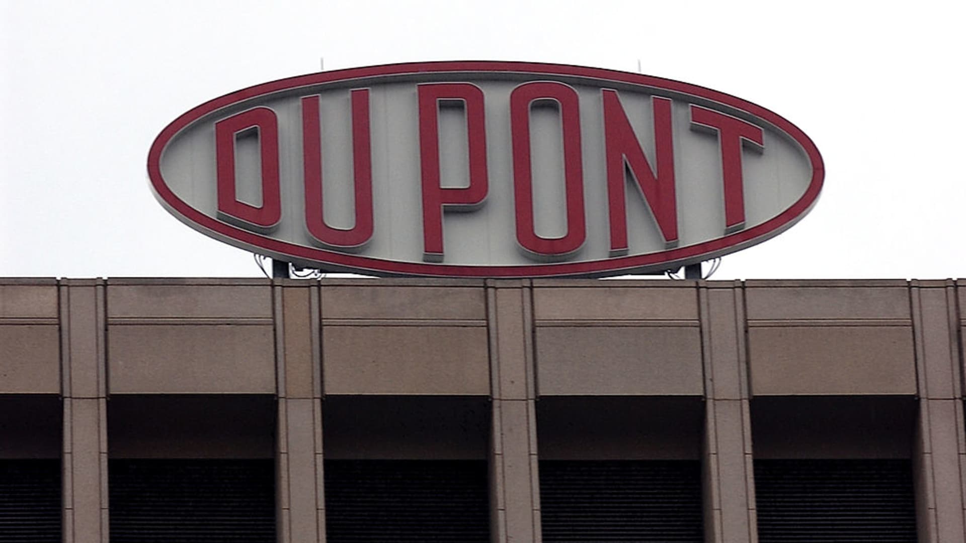 DuPont sets a low bar and hops over it — the quarter is a step in the right direction