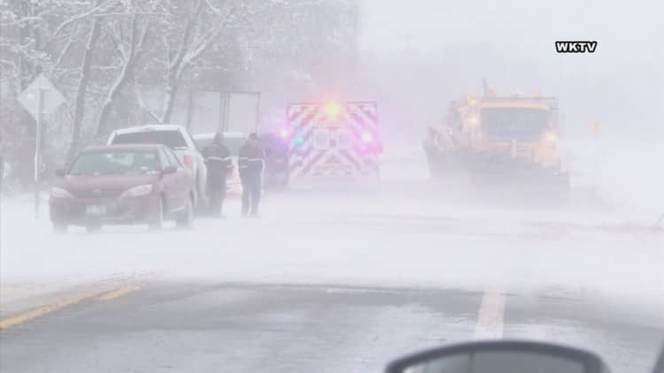 First winter storm hits northern US