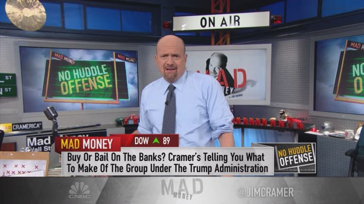 Cramer fires back at Apple analysts 'making a big mistake'