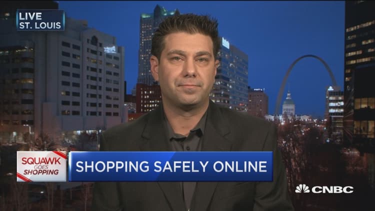 Avoid these digital shopping risks: Expert