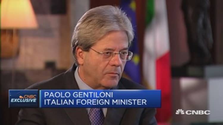 Italy won’t threaten euro zone if it votes 'no': Foreign minister