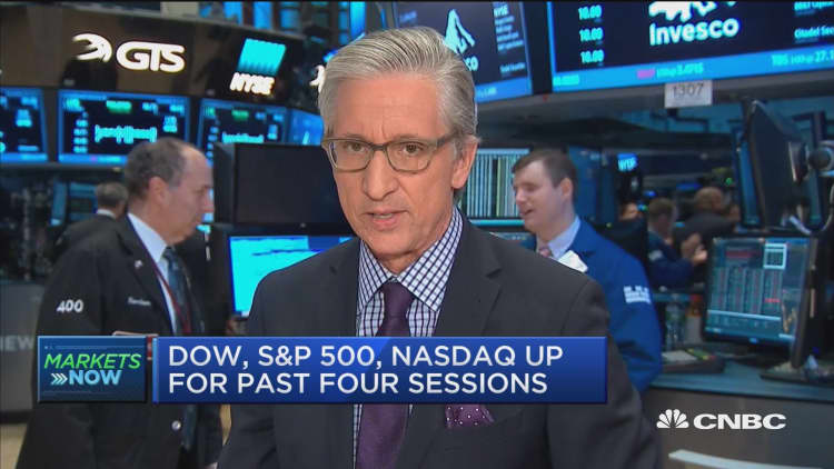 Dow, S&P 500, Nasdaq up for past four sessions 