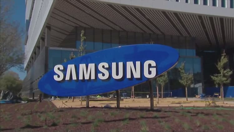 Samsung mulling structural split
