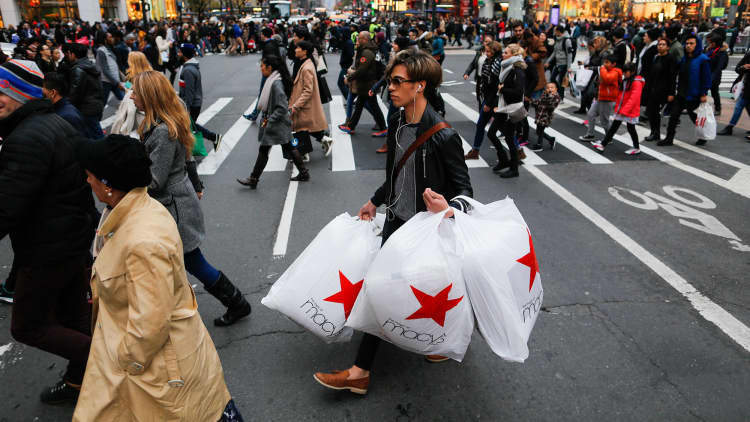 US consumer sentiment rises more than expected in April 