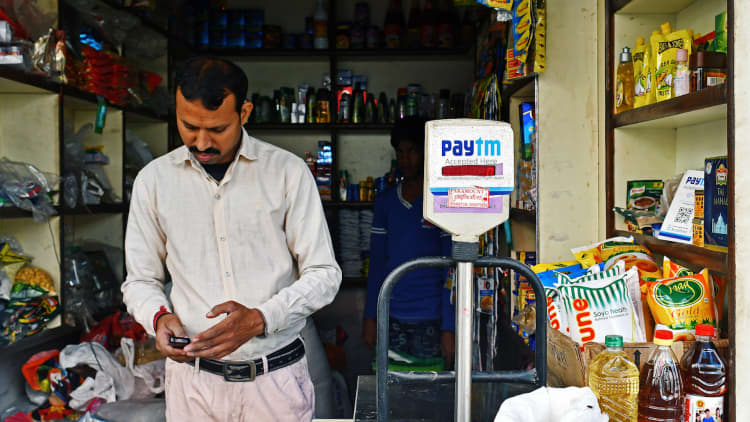 India's cash problems are a boon for the mobile payment industry