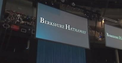Buffett's Berkshire Hathaway touches $250,000 a share