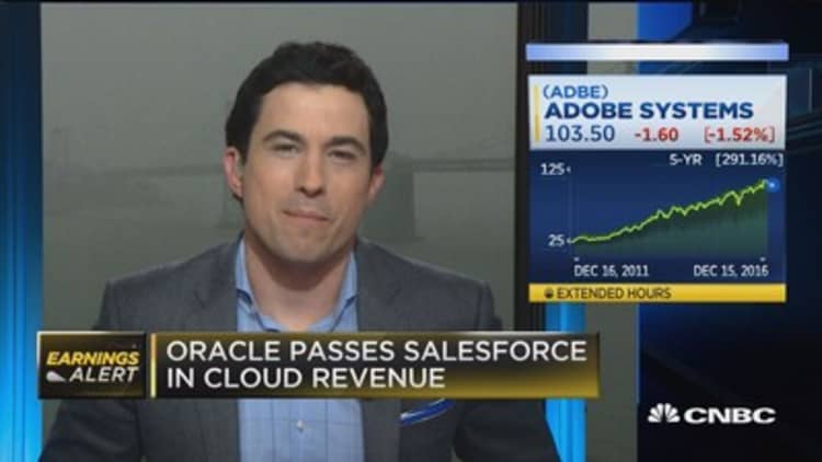 Oracle execs take shots at rival Salesforce