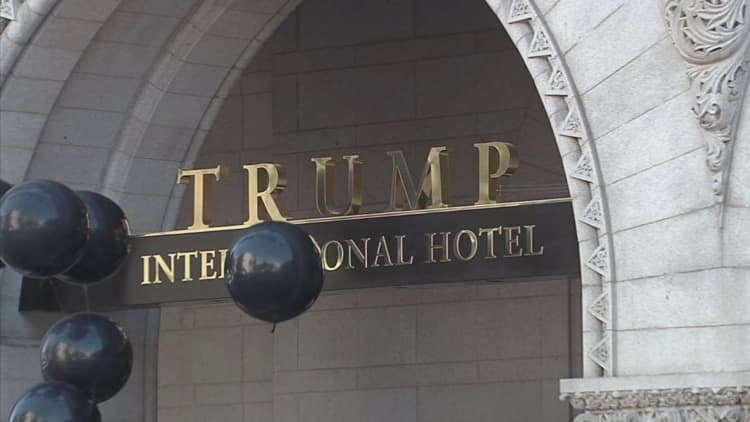 Donald Trump may not divest from his businesses
