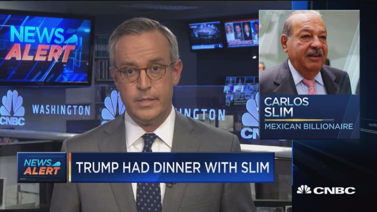 Donald Trump has dinner with Mexican billionaire Carlos Slim