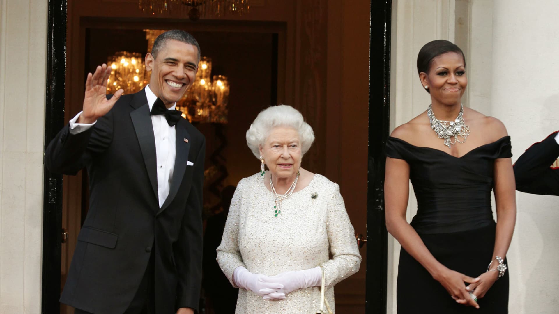 President Barack Obama, Queen Elizabeth II and first lady Michelle Obama arrive at Winfield House.