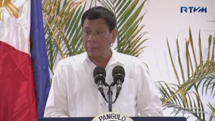 Philippine's Duterte to ban online gambling