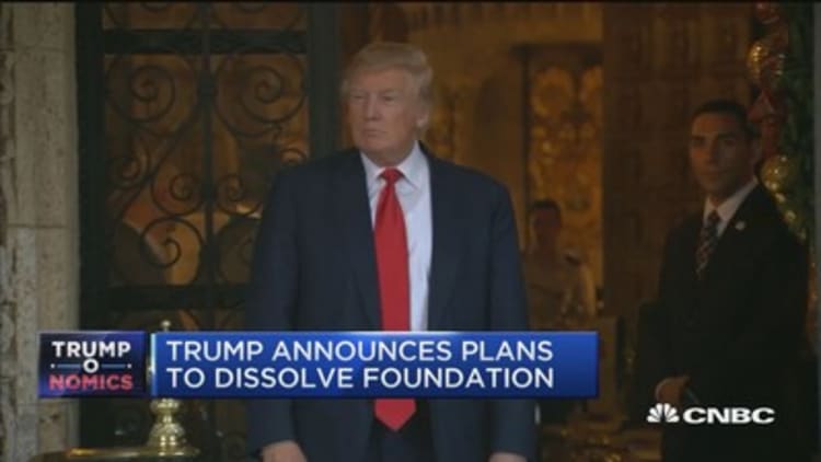 Trump announces plans to dissolve foundation