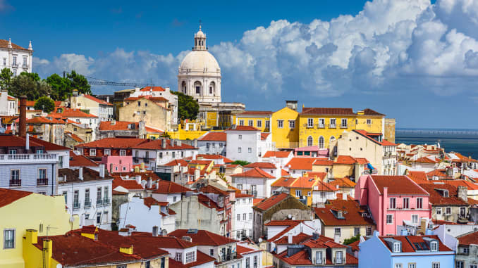 GP: Lisbon, Portugal skyline