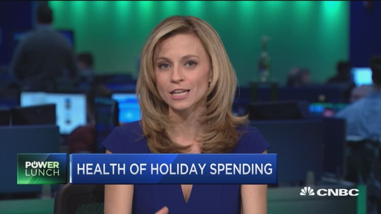 First Data: Online holiday spending up 6% versus 2015