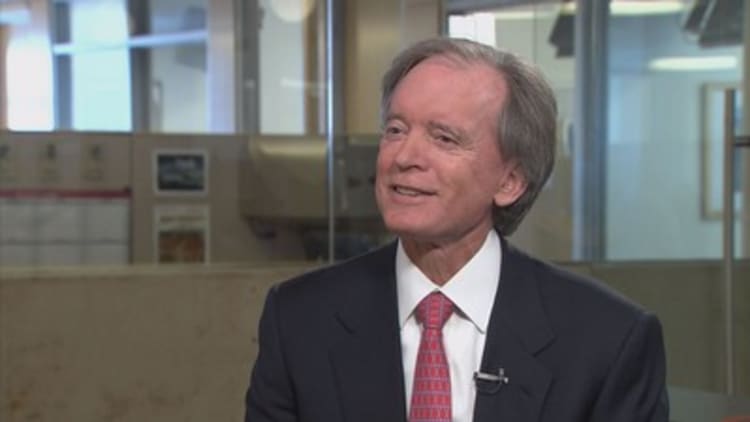 Bill Gross says forget the Dow, watch this number in 2017