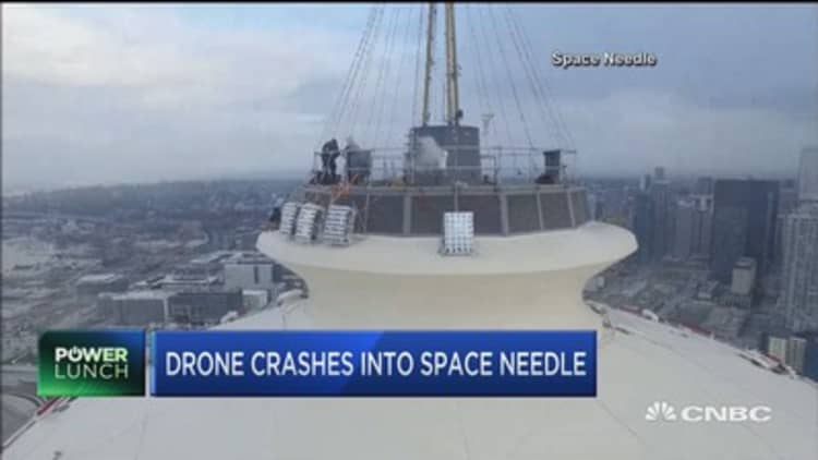 Drone's first-person view crashing into Seattle's Space Needle