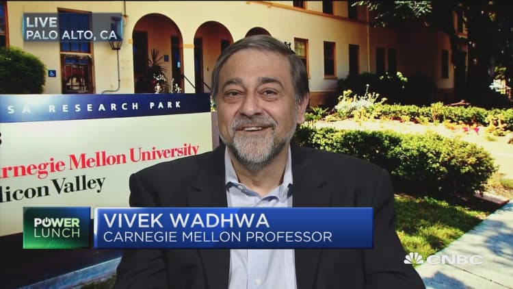 Wadhwa: Trump H1B plans will shift balance in favor of Silicon Valley
