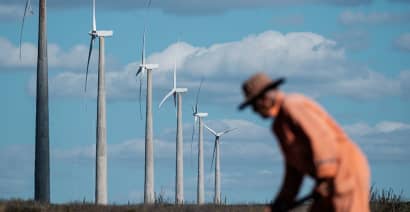 Wind power capacity in Americas grew 12 percent last year