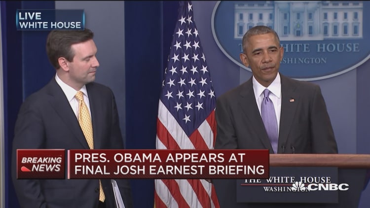 President Obama speaks at Josh Earnest's final press briefing
