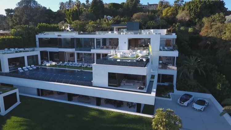 Inside A Billionaire's $250 Million Mansion 