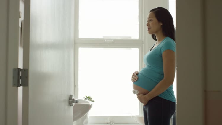 Bloomlife's pregnancy sensor takes the guesswork out of going into labor