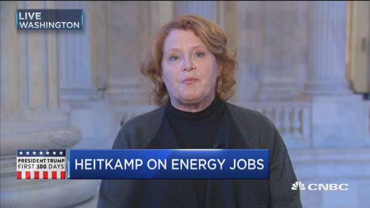Sen. Heitkamp: US oil is going to move