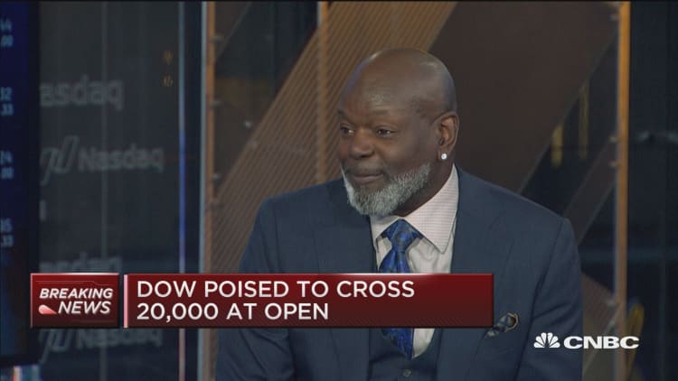 Emmitt Smith... from gridiron to well-groomed