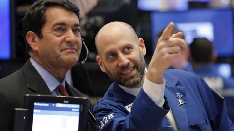 Wall Street seeking to extend latest record run