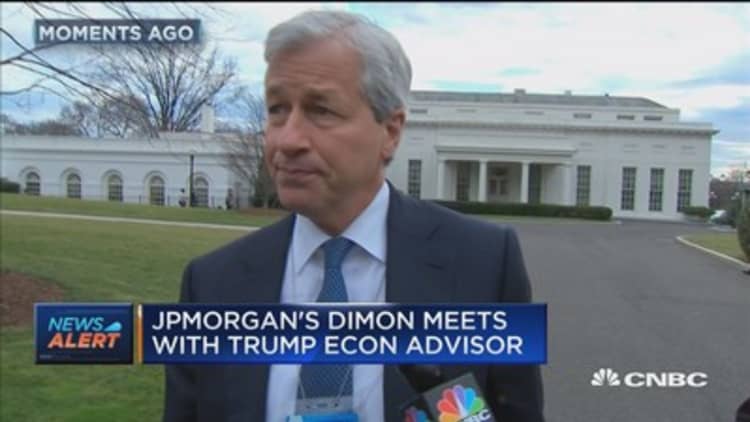 JPMorgan's Dimon meets with Trump economic advisor