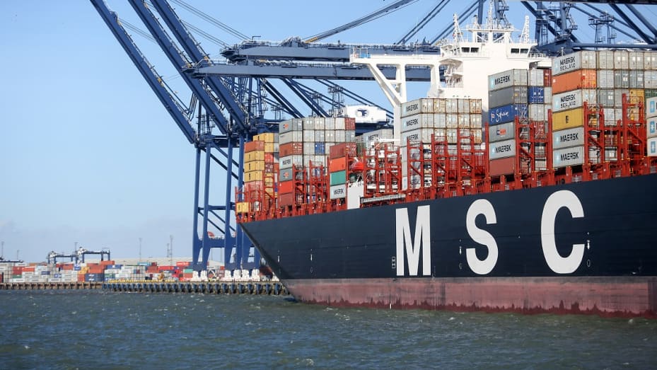 The Mediterranean Shipping Co. (MSC) Oscar container ship sits dockside at the Port of Felixstowe Ltd., a subsidiary of CK Hutchison Holdings Ltd., in Felixstowe, U.K.