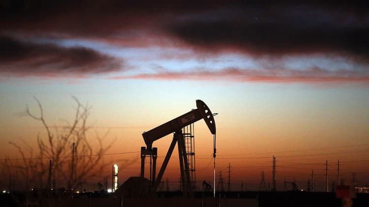 Oil marooned near five-month lows