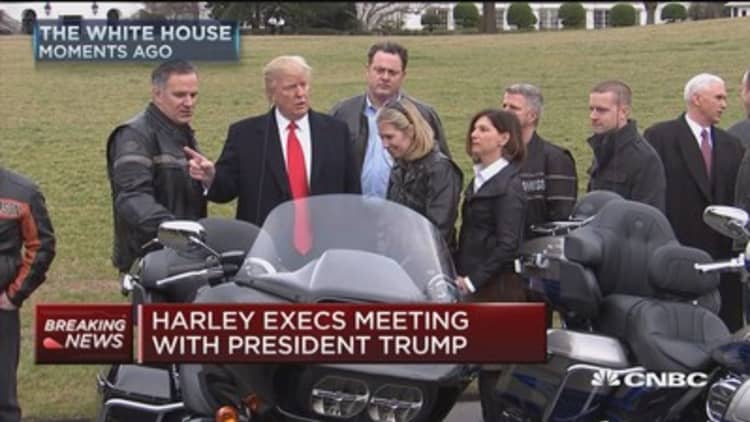 Harley-Davidson execs roll to the White House on motorcycles