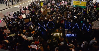 US appeals court to review Trump's revised travel ban