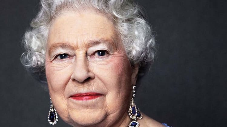 Queen celebrates Sapphire Jubilee 