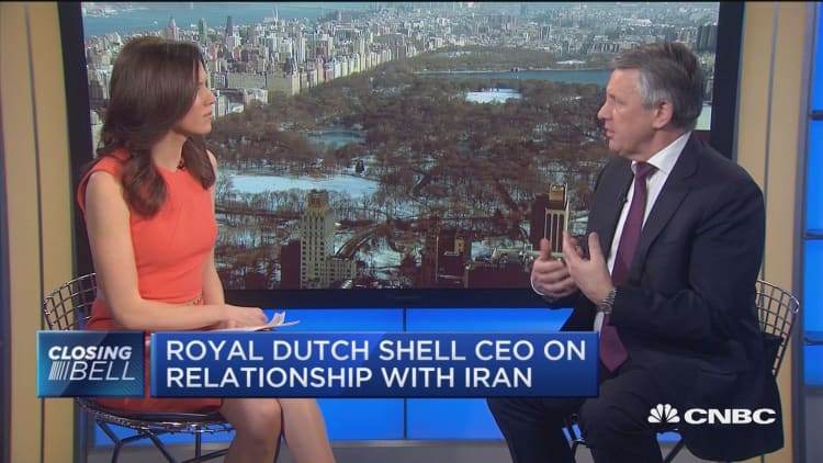 Shell CEO: Been in talks with Iranian oil minister