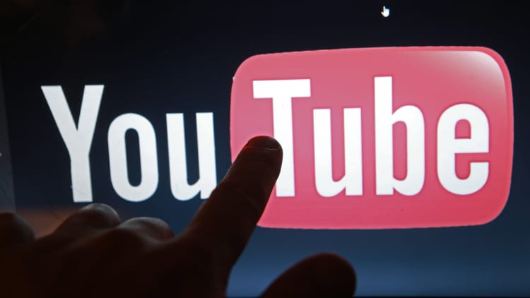 Google and YouTube are a 'complete disaster' at simplifying things, tech expert says