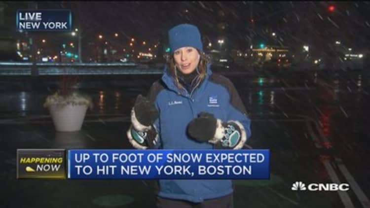 Northeast braces for up to a foot of snow