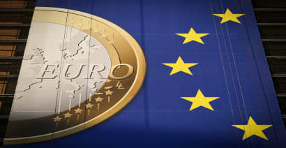 Euro steadies after European elections, dollar firm 